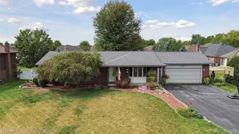 54675 Romeo Plank Rd, Macomb, MI 48042
