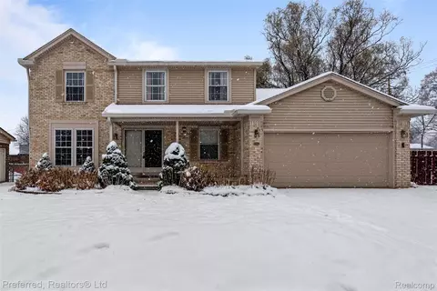 45377 Twining St, Canton, MI 48187