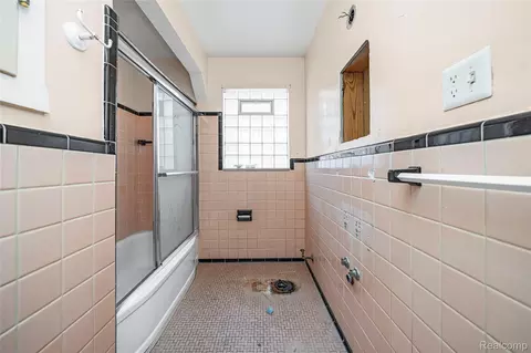 Bath - 14966 Prevost St, Detroit, MI 48227 photo 1 of 1