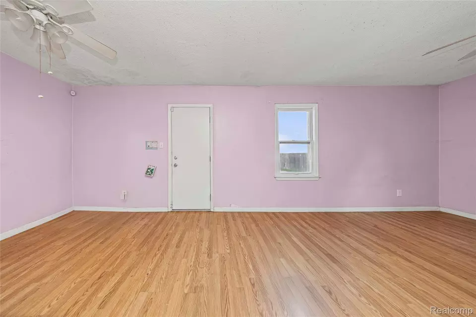 Living - 14966 Prevost St, Detroit, MI 48227 photo 5 of 6