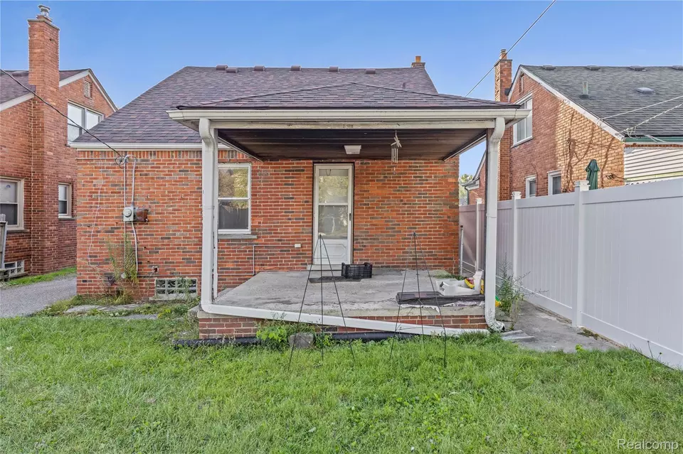 Exterior - 14966 Prevost St, Detroit, MI 48227 photo 2 of 5