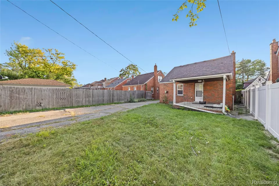 Exterior - 14966 Prevost St, Detroit, MI 48227 photo 3 of 5