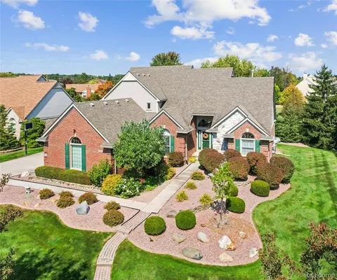 49068 Poppleton Ct, Canton, MI 48187