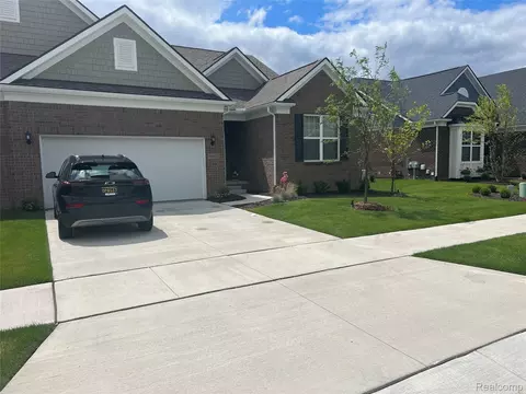 48827 Windfall Rd, Novi, MI 48374