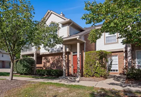 51 N Squirrel Rd, Auburn Hills, MI 48326