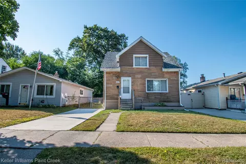 1004 E Maxlow Ave, Hazel Park, MI 48030