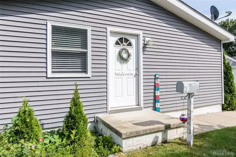 716 Ternes Rd, Tecumseh, MI 49286