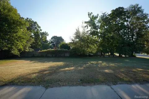 3224 Rochester St, Detroit, MI 48206