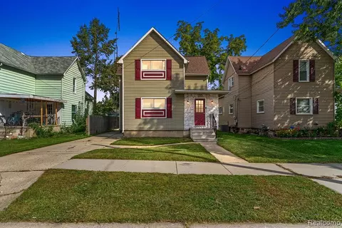 102 Elm St, Durand, MI 48429