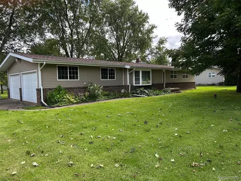 1548 E Caro Rd, Almer, MI 48723