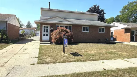 232 S Wildwood St, Westland, MI 48186