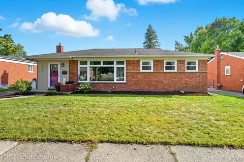 35845 Richland St, Livonia, MI 48150