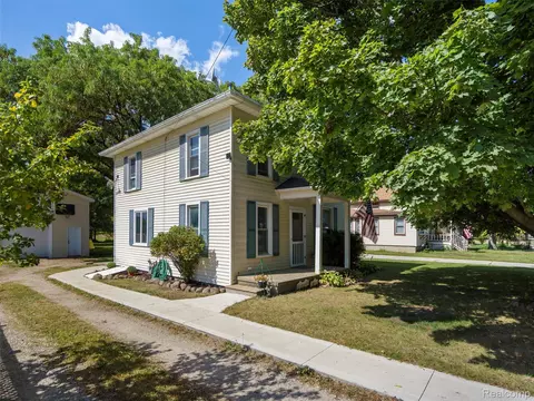 73391 Fulton St, Armada, MI 48005