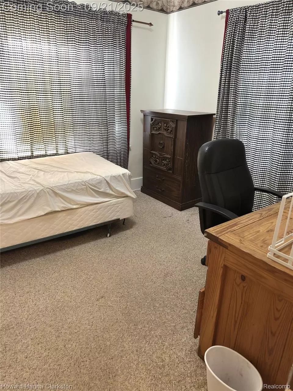 Bedroom - 2014 Monteith St, Flint, MI 48504 photo 1 of 5
