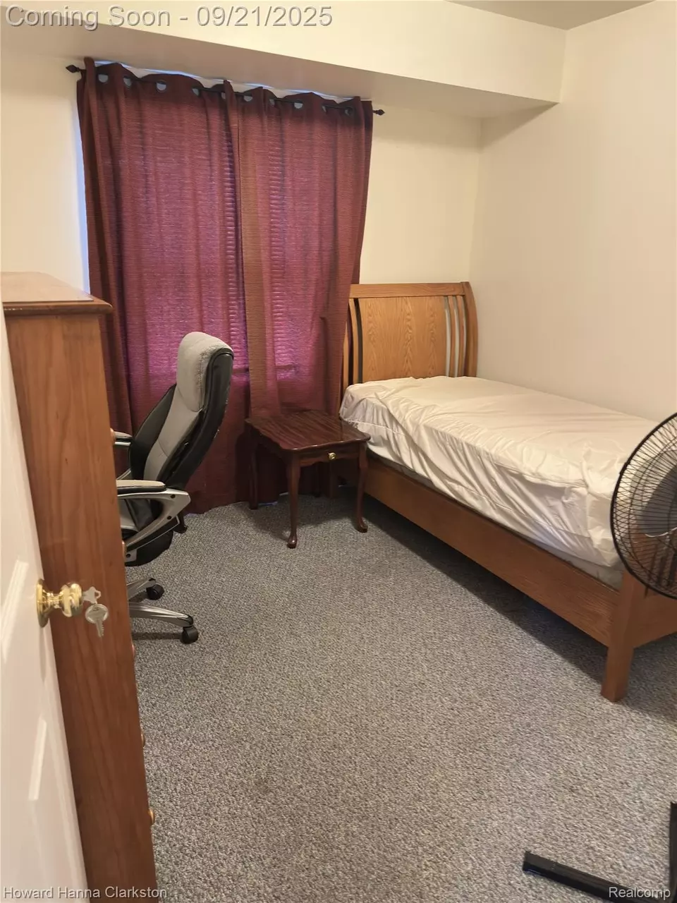 Bedroom - 2014 Monteith St, Flint, MI 48504 photo 3 of 5