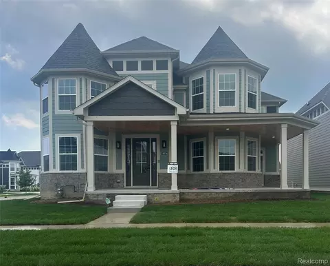 19376 Ryan Dr, Macomb, MI 48042