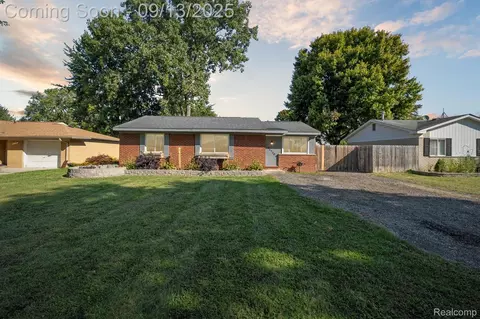 41720 Arthur St, Van Buren, MI 48111