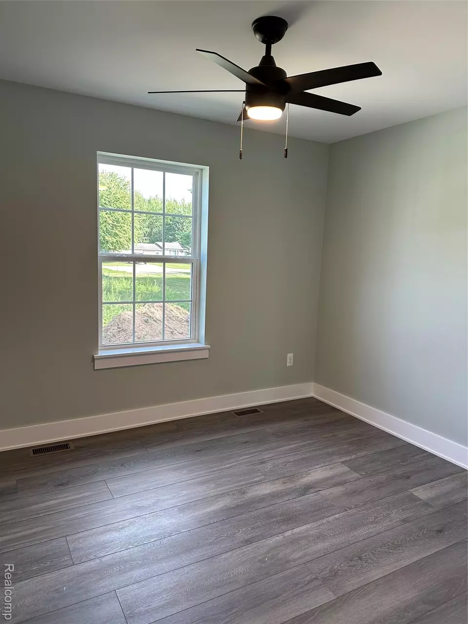 Bedroom - 01 Church Rd, Imlay, MI 48444 photo 4 of 4