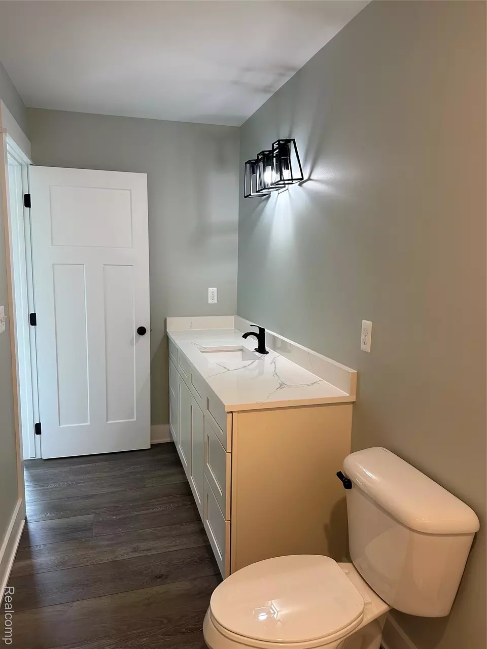 Bath - 01 Church Rd, Imlay, MI 48444 photo 2 of 4