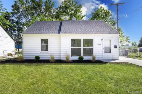 10841 Albany St, Oak Park, MI 48237