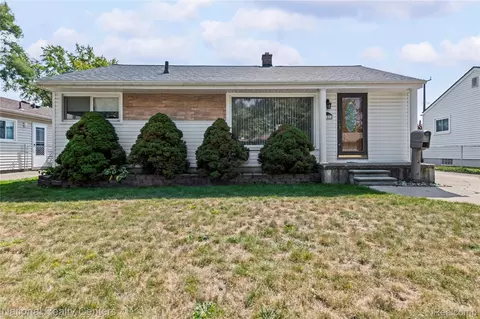 31511 Hazelwood St, Westland, MI 48186