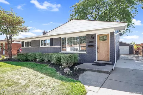 4480 Stratford Dr, Warren, MI 48092