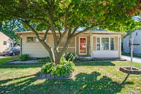 5722 Susan St, Flint, MI 48505