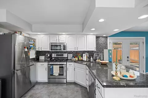 Kitchen - 22527 Avon St, Saint Clair Shores, MI 48082 photo 1 of 3