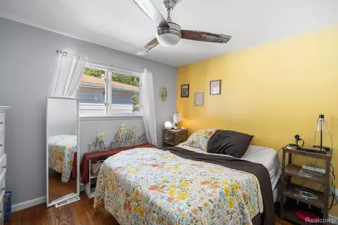 Bedroom - 22527 Avon St, Saint Clair Shores, MI 48082 photo 1 of 4