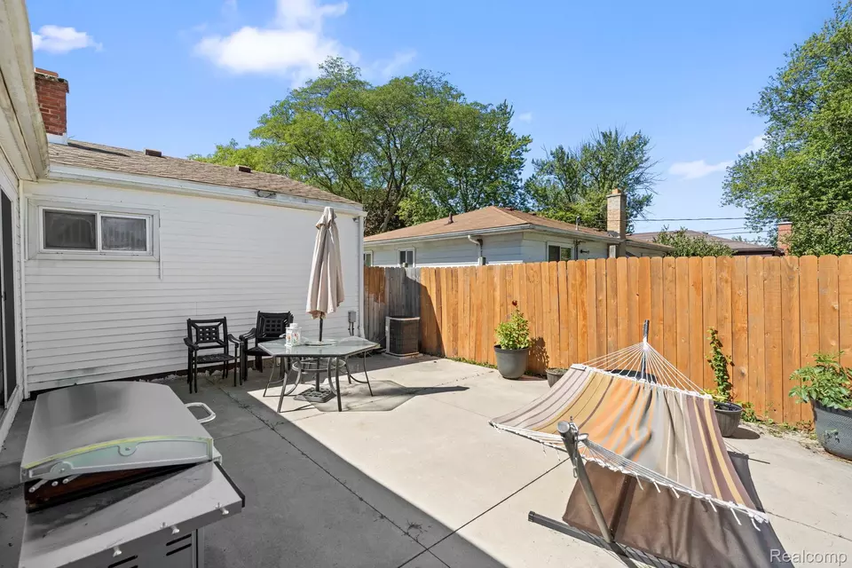 Other - 22527 Avon St, Saint Clair Shores, MI 48082 photo 9 of 11