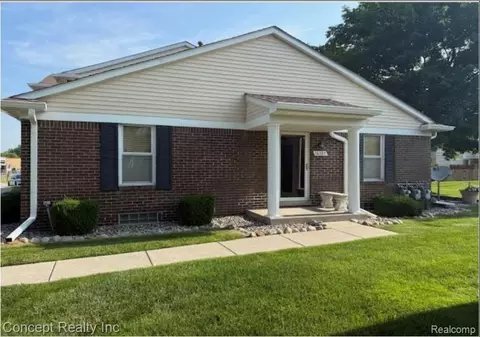 16385 Hamilton St, Southgate, MI 48195