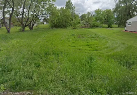 V/l E Scottwood Avenue, Burton, MI 48529