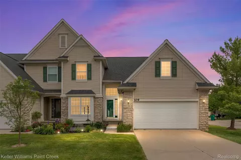109 Burwyck Park Dr, Saline, MI 48176