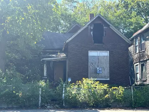 4753 Mount Elliott St, Detroit, MI 48207
