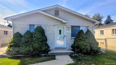 32095 Linderman Ave, Warren, MI 48093