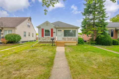 3752 Katherine St, Dearborn, MI 48124