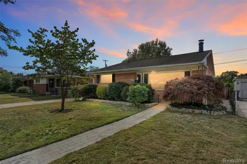 7637 Melvin Ave, Westland, MI 48185