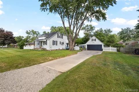 22034 Seminole St, Southfield, MI 48033
