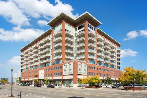 350 N Main St #814, Royal Oak, MI 48067