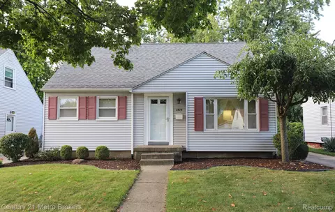 2926 Yale St, Flint, MI 48503