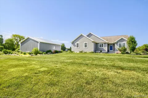 317 N Summers Rd, Imlay City, MI 48444