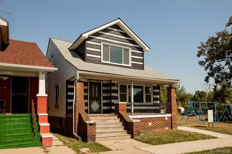 2221 Carpenter St, Hamtramck, MI 48212