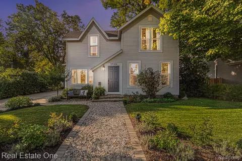 124 Oakland St, Milford, MI 48381