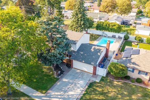 14139 Huff Dr, Warren, MI 48088