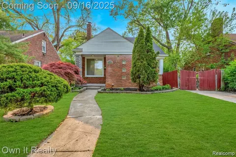 7743 Dolphin, Redford, MI 48239