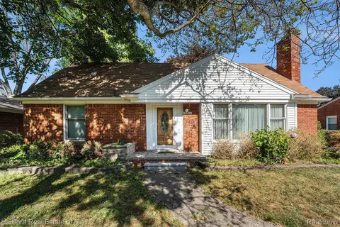 15660 Meadowbrook Rd, Redford, MI 48239
