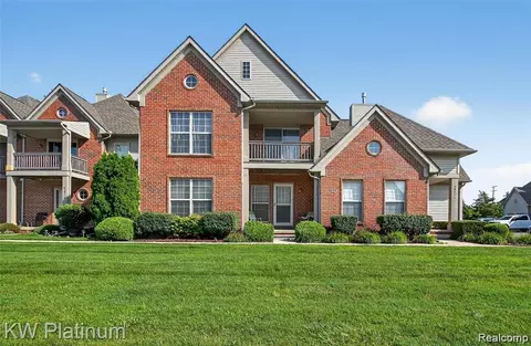 28715 Portsmouth Ct, Chesterfield, MI 48047