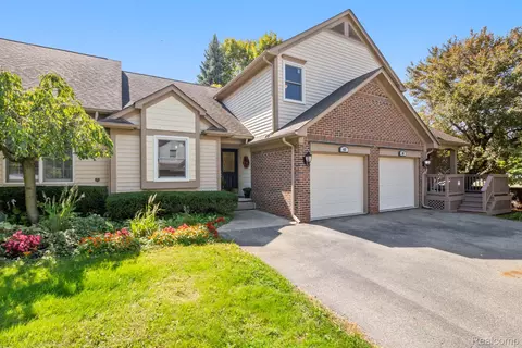 412 Oak Run Ct #6, Royal Oak, MI 48073