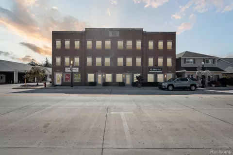 241 Main St #2, Belleville, MI 48111