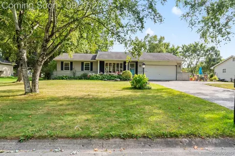 2485 Woodland Trl, Mundy, MI 48507